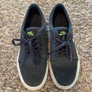 Nike casual shoe